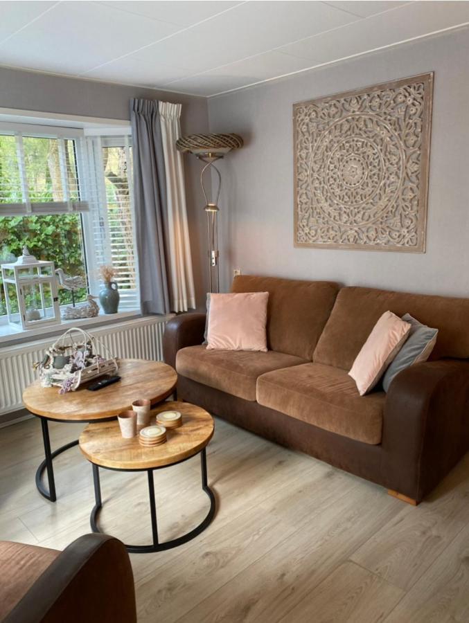 Luxe Chalet Met Prachtig Terras Op De Veluwe , Veel Privacy Хундерло Экстерьер фото